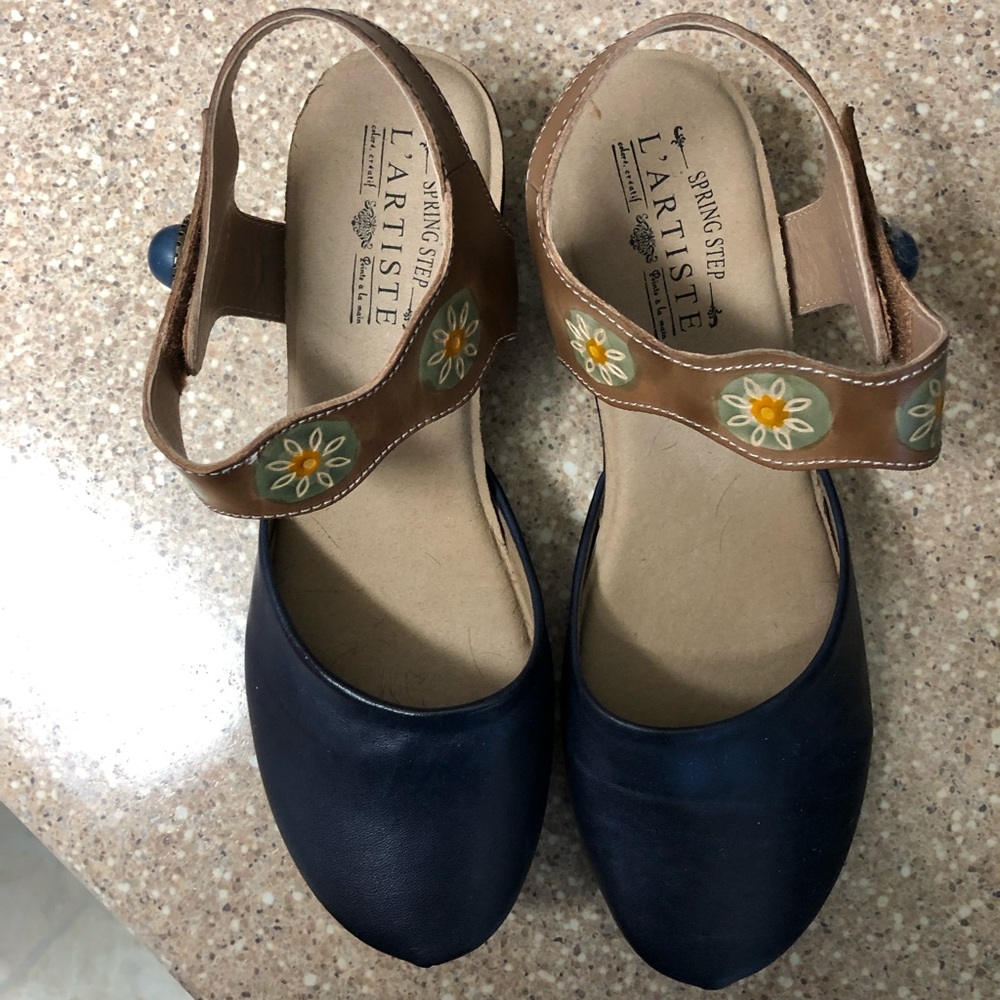 Brand new L’Atiste shoes 40